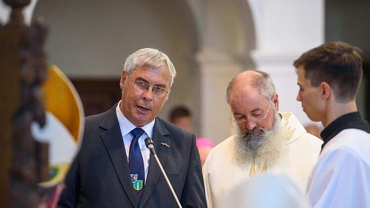Walter Bergmann bei seiner Ansprache für den "Freundeskreis Kloster Sticna".