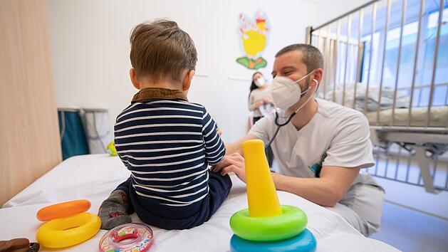 Grippewelle: Infektionen bei Kinder steigen stark an - Kinderärztin gibt drei Tipps
