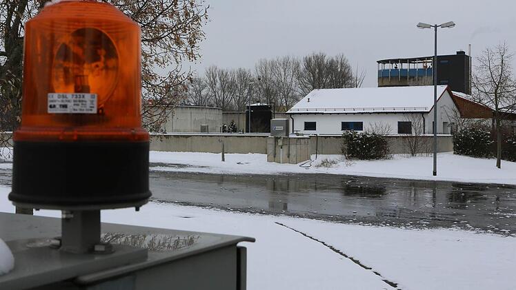 Wasser und Abwasser gehören untrennbar zusammen. Während Brunnen und Leitungen verborgen liegen, ist wenigstens die Kläranlage sichtbar. Fotos: Barbara Herbst