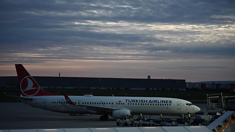 Flughafen Hannover - Ankunft von Afghanen mit Aufnahmezusage