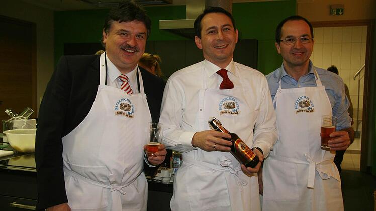 Auch Landrat Klaus Peter Söllner (links) schaute kurz vorbei.