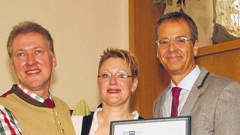 Firmen & Fakten: 150. Geburtstag des Gasthofs  Schwarzer Adler gefeiert