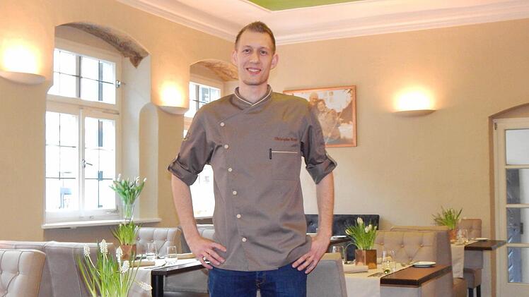 Geschäftsführer Christopher Kropf tischt auf: Seit dem 24. März bereichert Kropf - Bamberger Köstlichkeiten die Gastronomielandschaft. Fotos: Lisa Konstantinidis