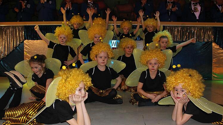 Als dufte Bienen: Die "WNZ-Zwerge" in ihren adretten Kostümen.