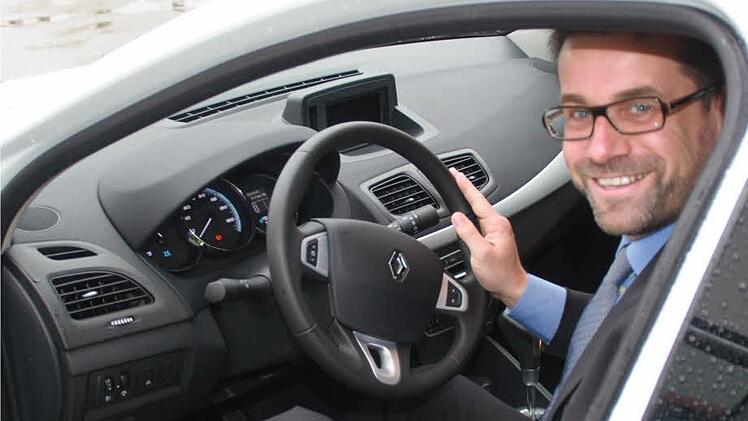 Mit seinem Dienstwagen nahm Björn Dietrich an der Staffelfahrt teil.