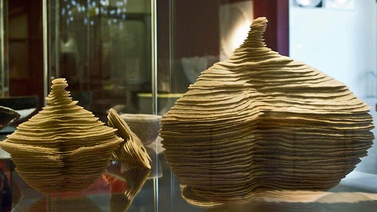 Karen Lise Krabbe, Dänemark, geb. 1955: Blind Boxes for NoThing, 2012, Pate de Verre, 1. Preis Coburger Glaspreis 2014, Leihgabe Oberfrankenstiftung Foto: Jochen Berger