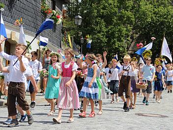 Der Festzug durch Thurnau war ein echter Hingucker.Foto: Katharina Müller-Sanke
