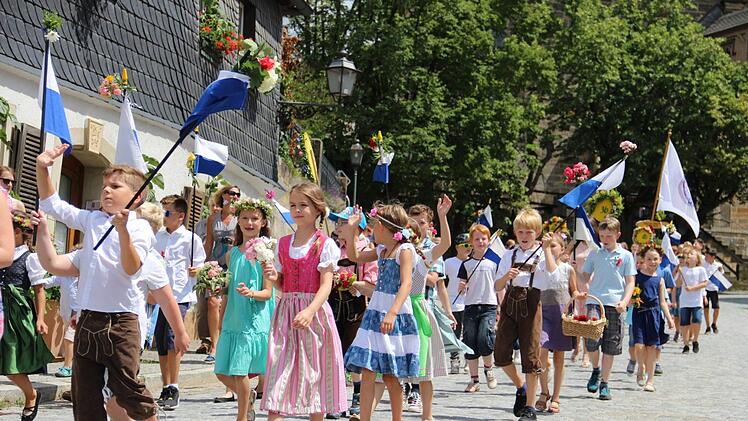 Der Festzug durch Thurnau war ein echter Hingucker.Foto: Katharina Müller-Sanke