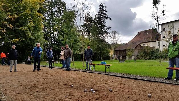 Einmal im Jahr ist zur Boccia-Stadtmeisterschaft der Arbeiterwohlfahrt richtig was los im künftigen Stadtsteinacher Stadtpark. Danach versinkt die Buckelwiese wieder in einen Dornröschenschlaf. Das soll sich jetzt ändern.