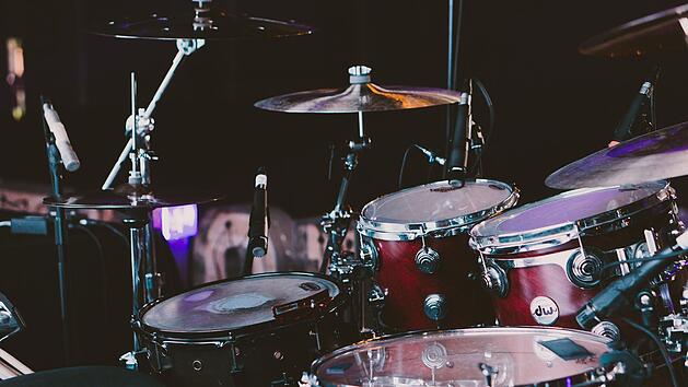 Aschaffenburgerin steigt in legendärer Rockband ein - nach Todesfall