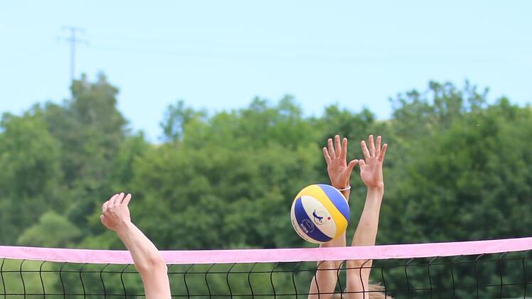 Beachvolleyball-Turnier in Oberbach. Sebastian Schmitt
