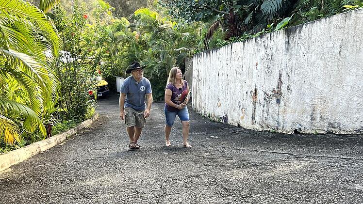 Immer wieder zieht es Konny und Manu ins Freie, um die Inselwelt zu erkunden.