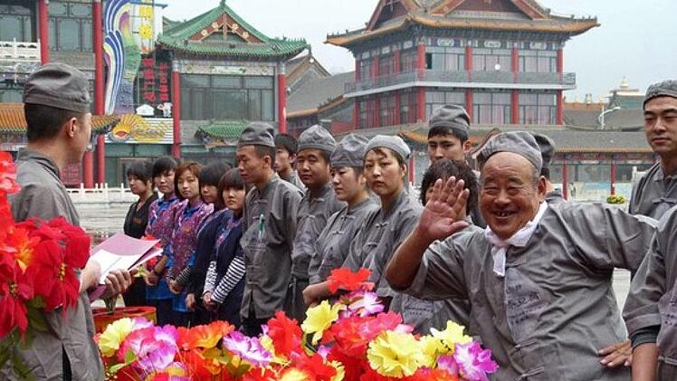 Stefan Schomann führt auf amüsante Weise ins heutige China.  Schomann