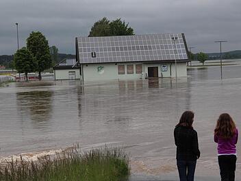 Das Sportheim des SC-Hertha Aisch am Samstagabend um 20 Uhr. Foto: Johanna Blum