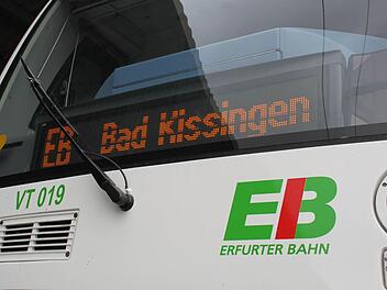Die Regio-Shuttles der Erfurter Bahn werden auch die den kommenden zwölf Jahren die Strecken auf dem Kissinger Stern bedienen. Fotos: Thomas Mäuser