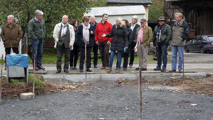 Vorplatz Quelle Kemmaten. Foto: Berthold Köhler