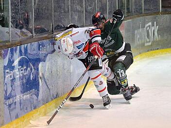 Die Höchstadter um Markus Babinsky (rechts) kämpften, doch Memmingen war das überlegene Team. Foto: Picturedreams