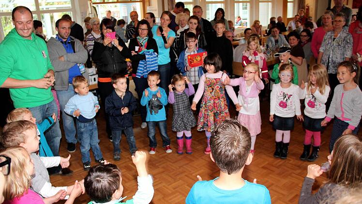 Impressionen vom Pfarrfest. Fotos: Blum