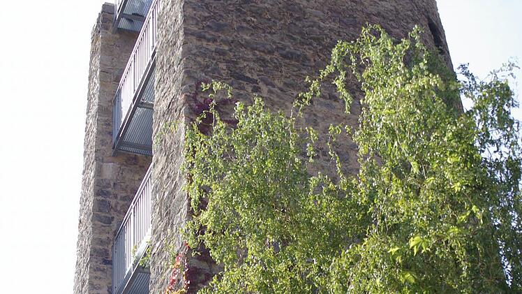 Ein neues Kleinod der Saalestadt: ist der Baderturm, der am Sonntag besichtigt werden konnte. Foto: Winfried Ehling