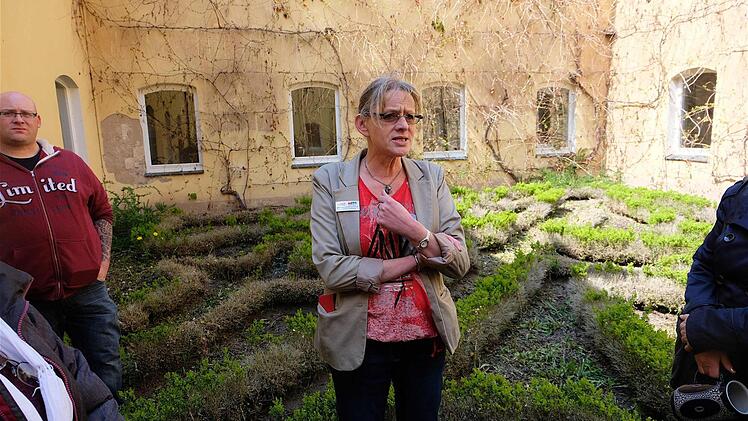 Ausverkauf Im Kloster  Foto: Gerd Schaar