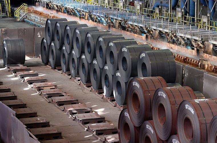 Materialmangel entspannt sich - vor allem für Autoindustrie