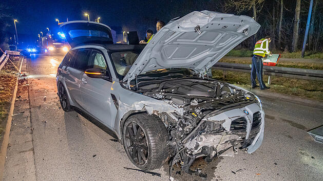 Mit 1,4 Promille Luxus-BMW zerst&ouml;rt