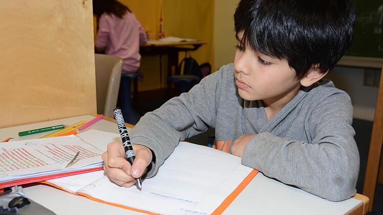 Hausaufgabenbetreuung im Kinderhort. Foto: Dagmar Besand