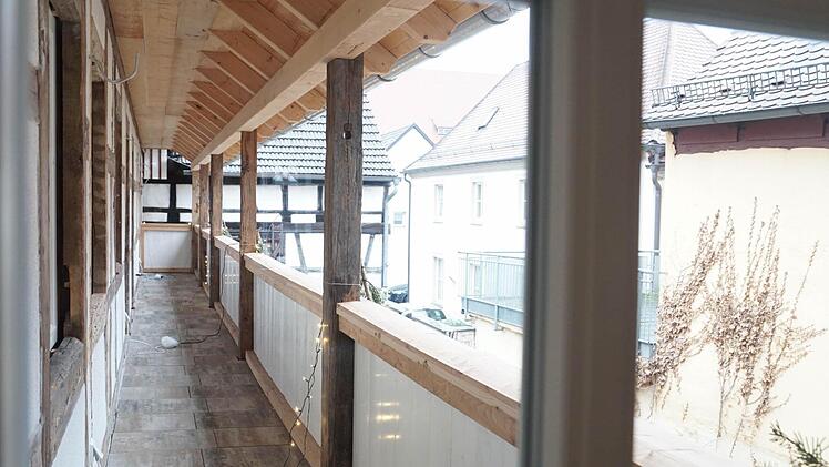 Der sanierte Balkon des Gerstenkorn-Hauses in Ebern.Foto: Dann