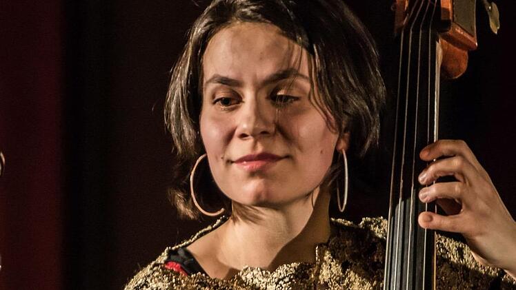 Das Quartett der Kontrabassistin Sina Rien gastierte  mit Christopher Lübeck (Klavier), Christian Patzer (Flöte, Saxofon) und Claas Lausen (Schlagzeug).Foto: Jochen Berger