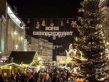 Weihnachtsmarkt in Hof er&ouml;ffnet: 2019 lockt die Stadt wieder Weihnachtsfans an. Mit dabei sind viele Highlights, auch aus dem vergangenen Jahr. Foto: Stadt Hof