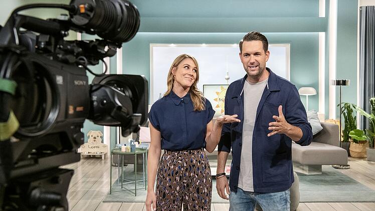 Matthias Killing (hier mit seiner Kollegin Alina Merkau) nahm am Montag im "SAT.1-Fr&uuml;hst&uuml;cksfernsehen" den Mund zu voll.