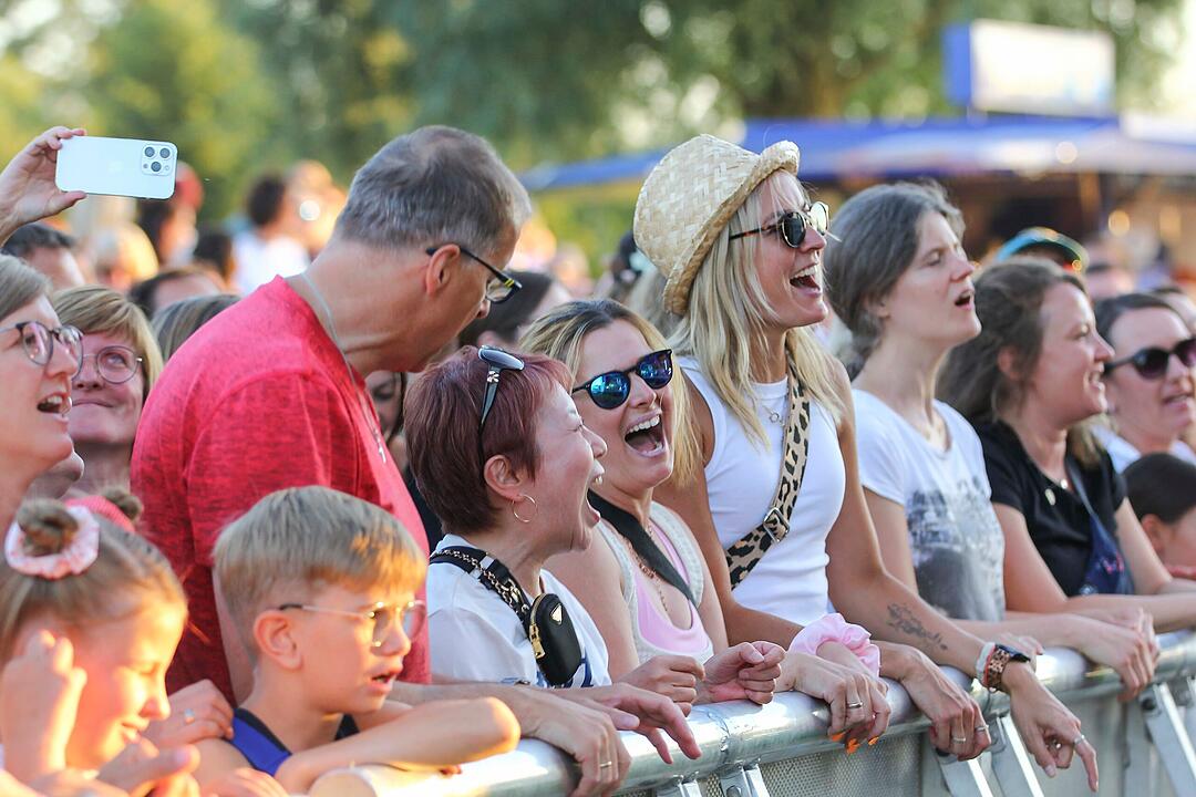 Sommertour unter dem Motto &bdquo;30 wunderbaren Jahren&ldquo;