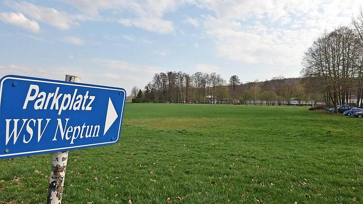 Auf der Wiese im Vordergrund sollte der 46 Meter hohe Funkbetonmast errichtet werden. Foto: Ronald Rinklef/Archiv