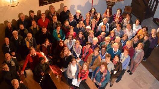 69 Männer und Frauen nahmen an den CD-Aufnahmen teil und präsentierten sich erstaunlich text- und notensicher. Foto: Sonja Adam