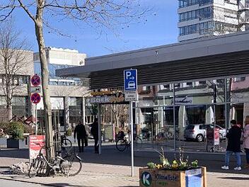 "Blumen statt Autos" fordert die Klimaliste.  Foto: Klimaliste