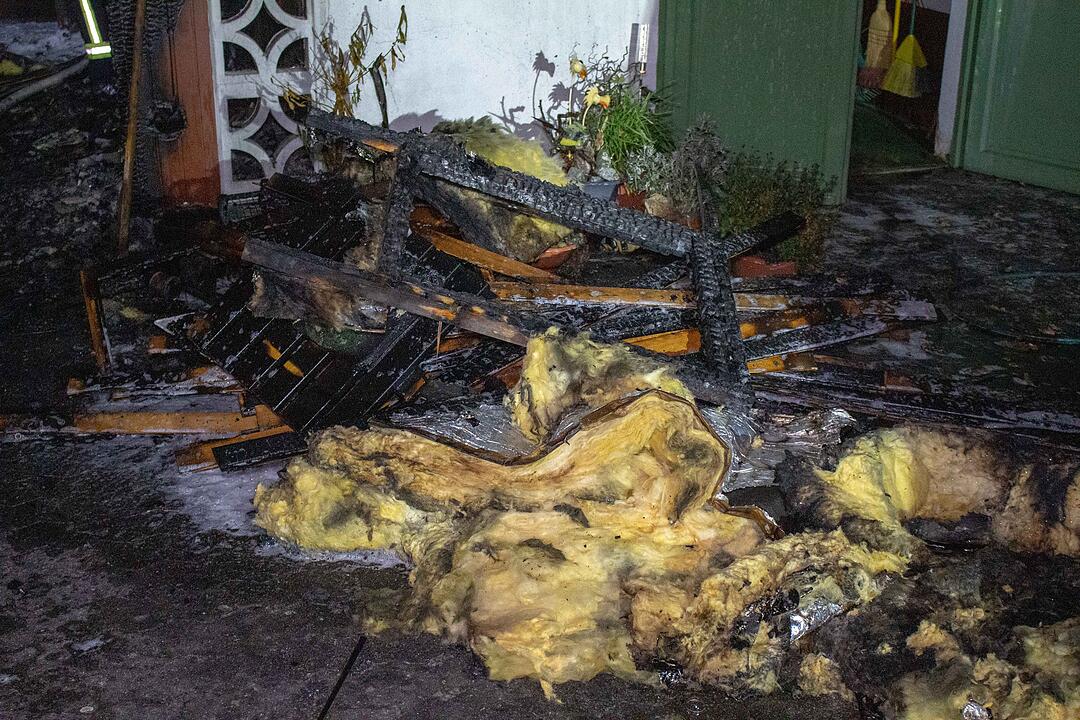 Feuerwehr-Einsatz nach Verpuffung in privater Sauna