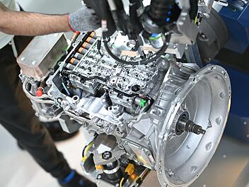 N&uuml;rnberg: Autozulieferer ZF halbiert Stellen - "Wendepunkt"