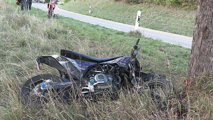 Verletzte Motorradfahrer durch St&uuml;rze im Kreis Ansbach