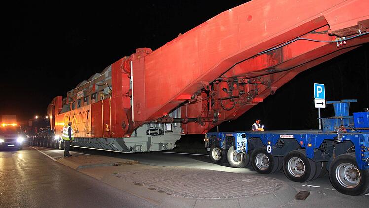 Schwertransporter Bamberg am 5. Mai 2015 Foto: Ferdinand Merzbach