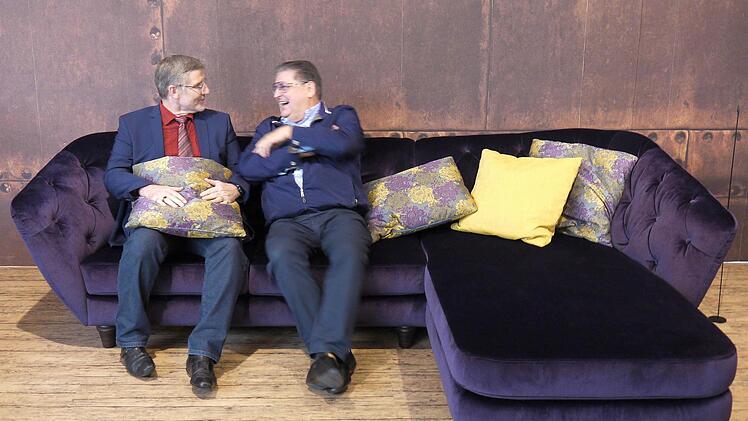 Branchentalk: Landrat Michael Busch mit Karl-Heinz Gagel (Firma Ultsch). Foto: Berthold Köhler