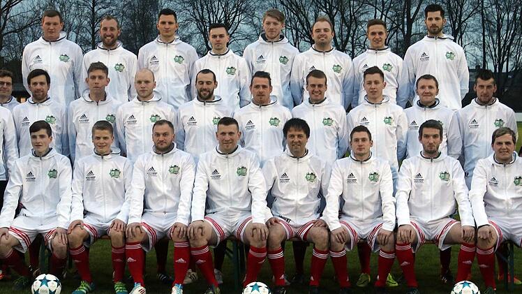 Die Fanclub-Mannschaft von Red Residenz unterlag dem TSV Meeder im ersten Testspiel mit 2:3. Foto: CT-Archiv