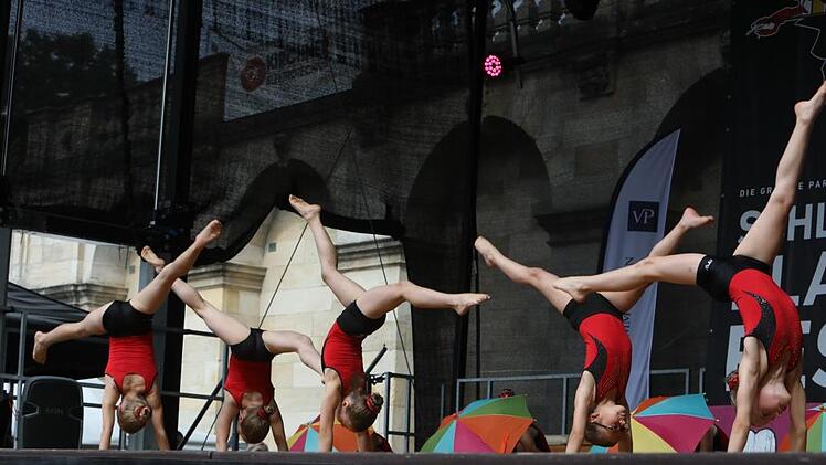 Impressionen vom Sonntagsprogramm auf der Showbühne. Foto: Barbara Herbst