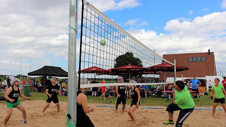 Turnier zur Einweihung im August 2017 auf dem neuen Beachvolleyplatz. Evi Seeger