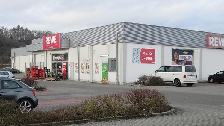 Die Erweiterung des Rewe-Markts wie auch die Änderung des Bebauungsplans "Siebenäcker" ist in trockenen Tüchern. Foto: Winfried Ehling