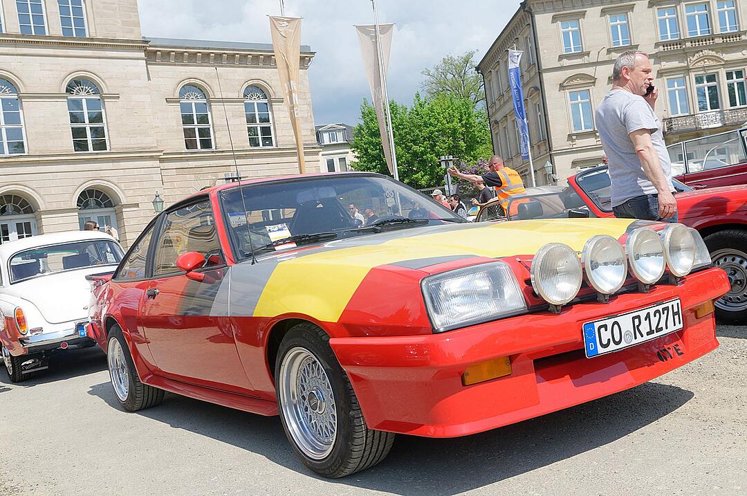 Über 500 Autos zogen Besucher aus nah und fern an