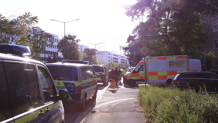 SEK-Einsatz nach Knallger&auml;uschen: Mann verschanzt sich in Wohnung