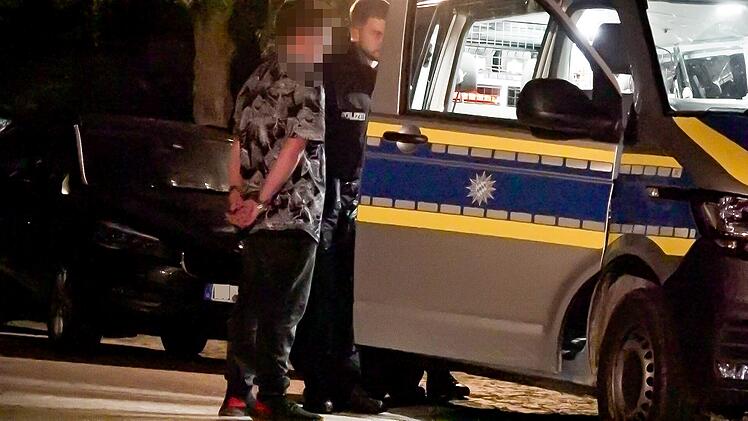 Streit vor Spielothek in Burgebrach bei Bamberg: 18-J&auml;hriger lebensgef&auml;hrlich verletzt