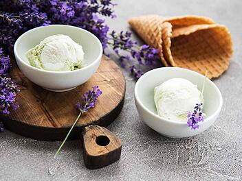 Lavendel-Eis.jpg