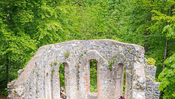 Einstige Prachten und verwunschene Orte warten darauf, entdeckt zu werden.