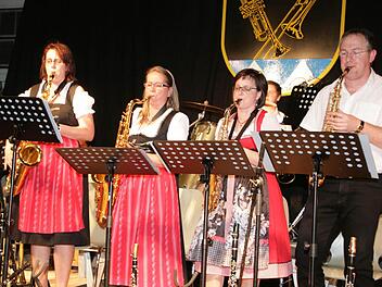 Das Frühlingsfest der Zeckerner Musikanten wurde in dieser Form zum ersten Mal geboten.  Fotos: Sylvia Hubele
